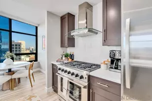 700 W E St, San Diego, CA 92101 - Photo 5