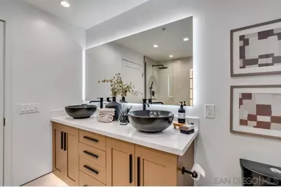  700 W E St #2404, San Diego, CA 92101 - Photo 29