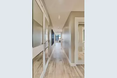  700 W E St #2404, San Diego, CA 92101 - Photo 3