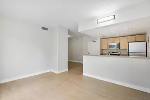 425 W Beech St, San Diego, CA 92101 - Photo 9