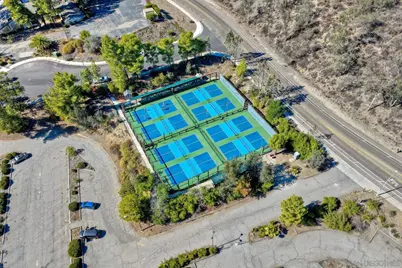  29414 Circle R Greens Drive, Escondido, CA 92026 - Photo 7