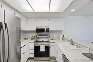 8825 Tamberly Way, Santee, CA 92071 - Photo 9