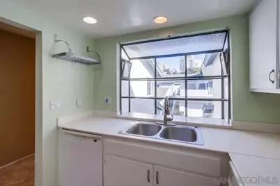  4044 Crystal Dawn Ln #203, San Diego, CA 92122 - Photo 5