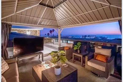  187 Cherry Ave, Carlsbad, CA 92008 - Photo 3