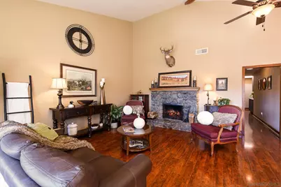  8541 Circle R Course, Escondido, CA 92026 - Photo 13