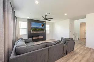 39297 Kindler Ln, Temecula, CA 92591 - Photo 9