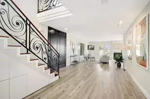 918 Sandpiper Pl, La Jolla, CA 92037 - Photo 3