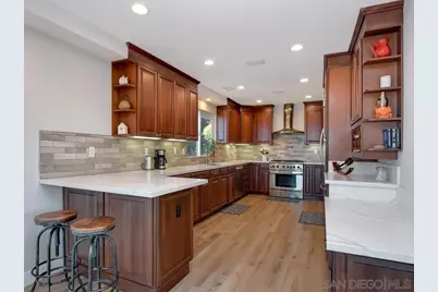  918 Sandpiper Pl, La Jolla, CA 92037 - Photo 9