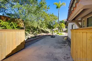 2114 Willowbrook, Escondido, CA 92029 - Photo 5