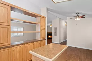 6460 Convoy Ct, San Diego, CA 92117 - Photo 11