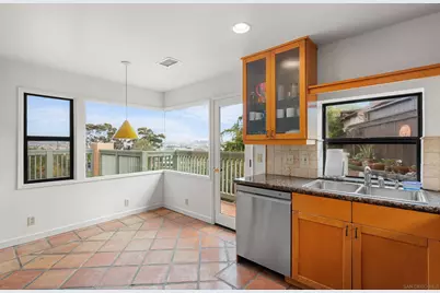  3038 Udall St, San Diego, CA 92106 - Photo 9