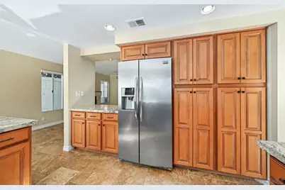  2198 Redwood Crst, Vista, CA 92081 - Photo 17