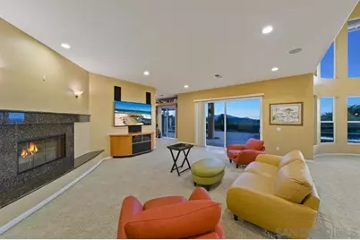  836 Camelot Pkwy, El Cajon, CA 92019 - Photo 25