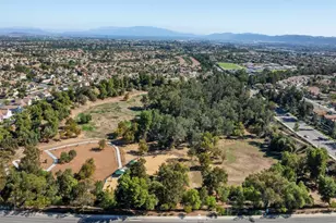 23600 Desert Oak Ln, Murrieta, CA 92562 - Photo 39