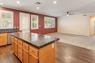 23600 Desert Oak Ln, Murrieta, CA 92562 - Photo 19