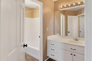 23600 Desert Oak Ln, Murrieta, CA 92562 - Photo 35