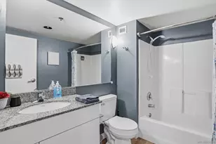 425 W Beech St, San Diego, CA 92101 - Photo 17