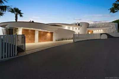  7455 Hillside Dr, La Jolla, CA 92037 - Photo 41