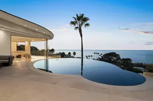 7455 Hillside Dr, La Jolla, CA 92037 - Photo 17