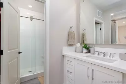  827 Jersey Court, San Diego, CA 92109 - Photo 9