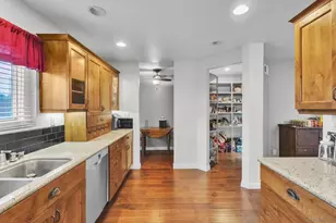 6907 Bettyhill Dr, San Diego, CA 92117 - Photo 7