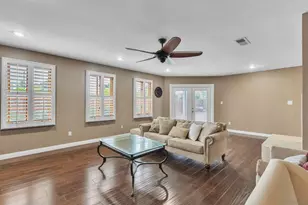 6907 Bettyhill Dr, San Diego, CA 92117 - Photo 19