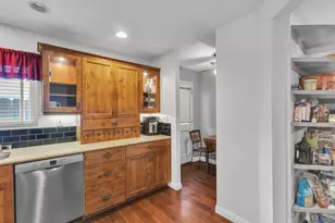 6907 Bettyhill Dr, San Diego, CA 92117 - Photo 9