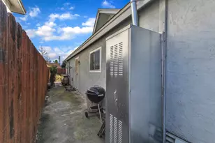 6907 Bettyhill Dr, San Diego, CA 92117 - Photo 31