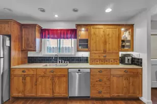 6907 Bettyhill Dr, San Diego, CA 92117 - Photo 13