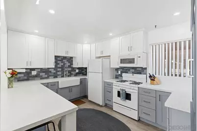  1818 Diamond St, San Diego, CA 92109 - Photo 3