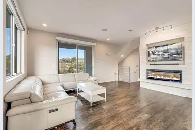  7570 Gibraltar #Unit 101, Carlsbad, CA 92009 - Photo 5