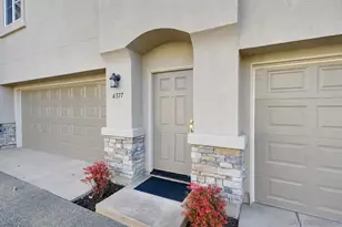 6377 Alexandri Cir, Carlsbad, CA 92011 - Photo 3