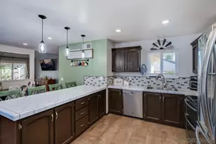 14027 Hermosillo Way, Poway, CA 92064 - Photo 11