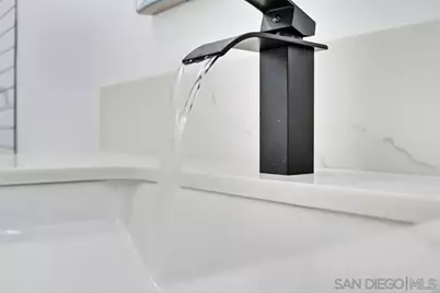  2537 E 13th St, National City, CA 91950 - Photo 29