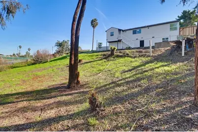  2537 E 13th St, National City, CA 91950 - Photo 11