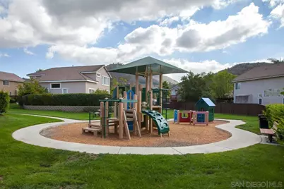  29610 Gracilior Dr, Escondido, CA 92026 - Photo 35