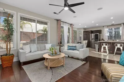  29610 Gracilior Dr, Escondido, CA 92026 - Photo 9