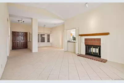  18113 Calle Estepona, San Diego, CA 92128 - Photo 9