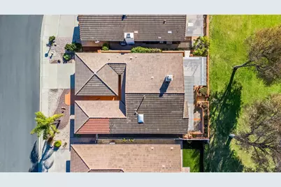  18113 Calle Estepona, San Diego, CA 92128 - Photo 5