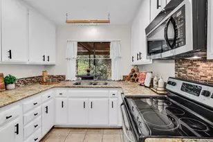 2015 Daren Glen, Escondido, CA 92026 - Photo 23