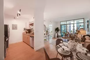 425 W Beech St, San Diego, CA 92101 - Photo 5