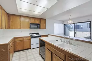 387 N Melrose Dr, Vista, CA 92083 - Photo 17