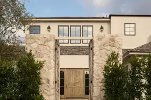 8901 Nottingham Pl, La Jolla, CA 92037 - Photo 51