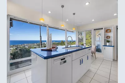  6424 El Camino Del Teatro, La Jolla, CA 92037 - Photo 13