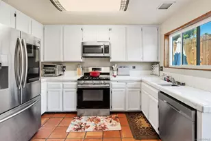 1904 Woodland Glen, Escondido, CA 92027 - Photo 11