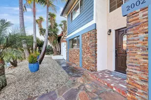 2002 Mendocino Blvd, San Diego, CA 92107 - Photo 5