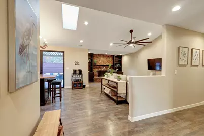  2002 Mendocino Blvd, San Diego, CA 92107 - Photo 11