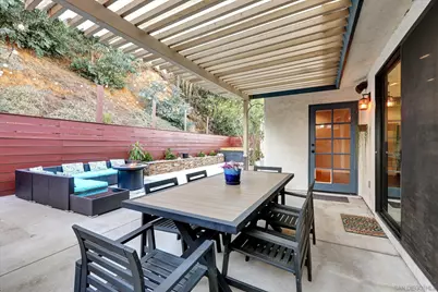  2002 Mendocino Blvd, San Diego, CA 92107 - Photo 21