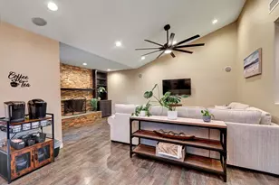 2002 Mendocino Blvd, San Diego, CA 92107 - Photo 17