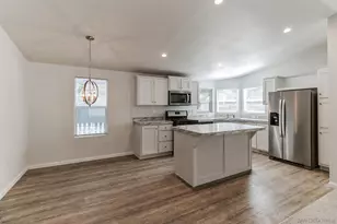 22899 Byron Rd, Crestline, CA 92325 - Photo 3